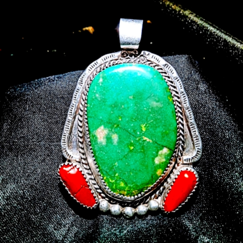 1970'S Navajo Sterling Silver Pendant